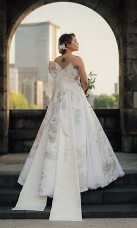 ウエディングドレスに白無垢打掛を着物リメイクしたオーダーメイドの一点もの着物ドレス