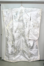 ウエディングドレスに白無垢打掛を着物リメイクしたオーダーメイドの一点もの着物ドレス