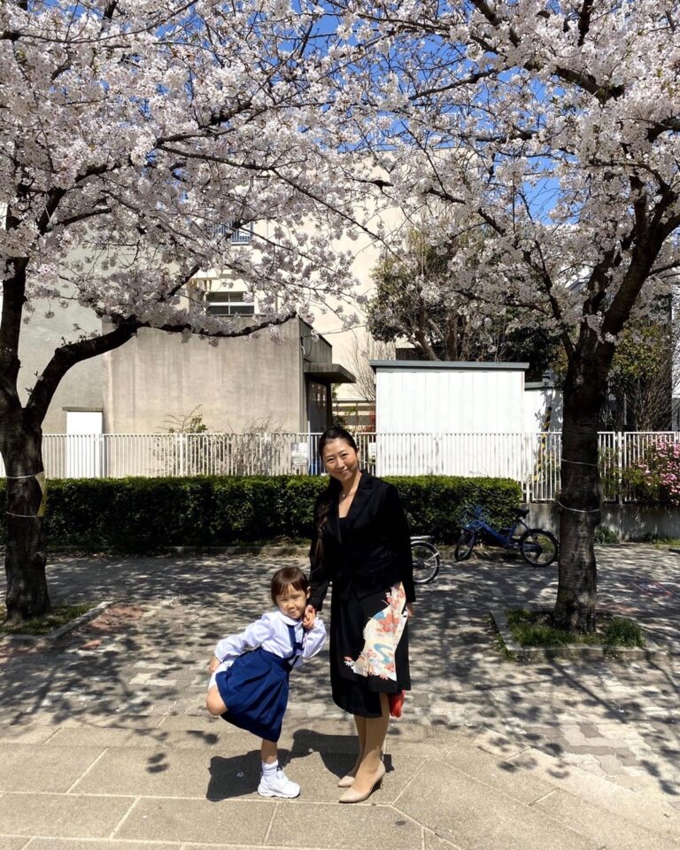 入学式に新品の留袖地を使用した留袖ドレスをレンタル