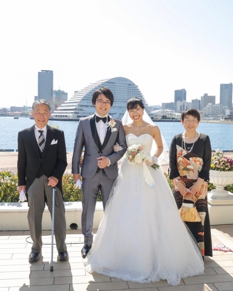 結婚式の新郎新婦の母親衣装にふさわしい上品で格式高い留袖ドレス（レンタル・販売／大阪・東京銀座）