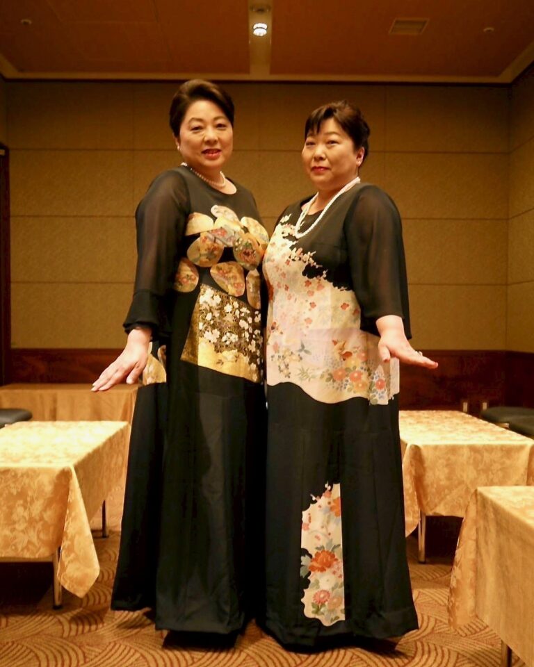 結婚式の新郎新婦の母親衣装にふさわしい上品で格式高い留袖ドレス（レンタル・販売／大阪・東京銀座）