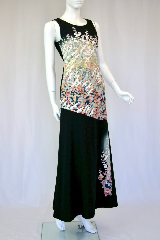 結婚式の新郎新婦の母親衣装にふさわしい上品で格式高い留袖ドレス（レンタル・販売／大阪・東京銀座）