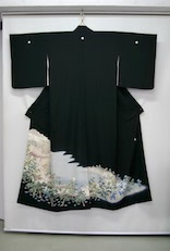 結婚式に留袖からオーダーメイドの留袖ドレス