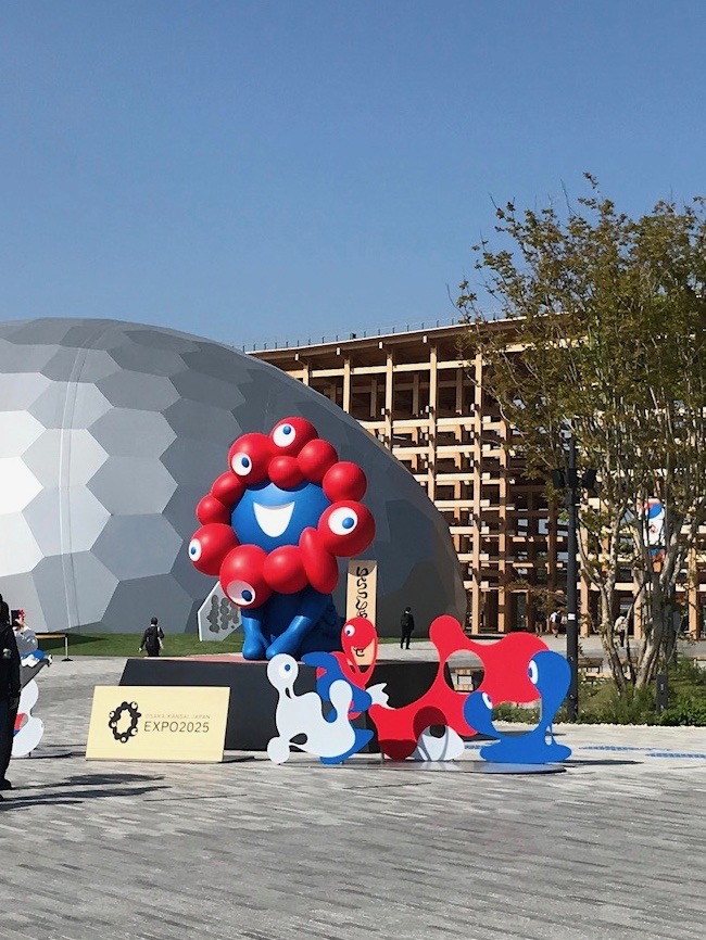 2025年日本国際博覧会関西・大阪万博Expo Osaka, Kansai, Japanに着物ドレスのKIMONO文珠庵が出店